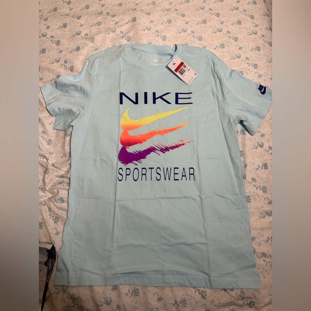 Nike Men's Logo Graphic Tee - Picture 3 of 3